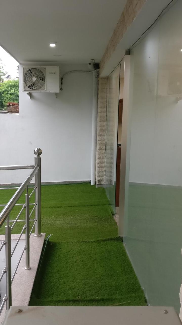 Corooms Sanvi Unitech Cyber Park Hotel 3*