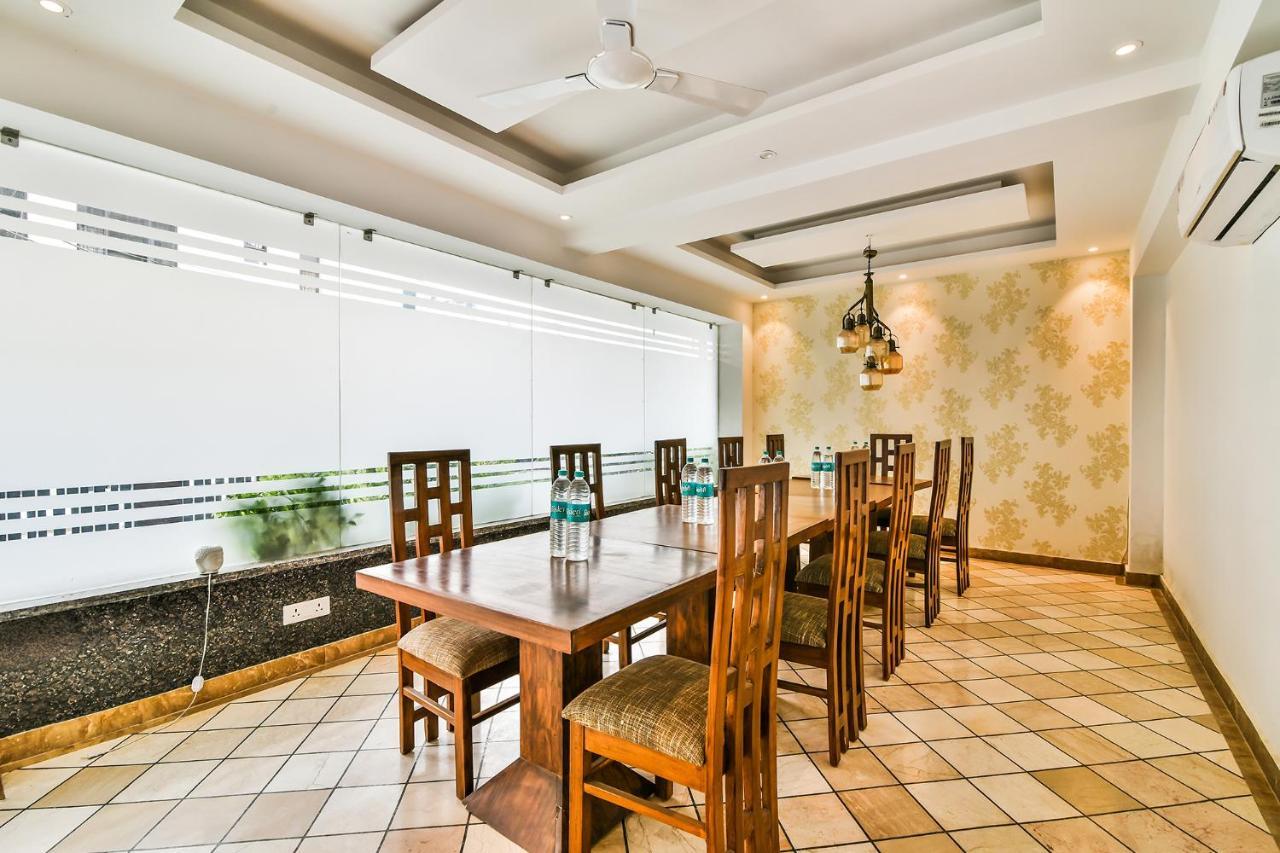Fabhotel Comfort Dome Sector 45 3* Gurgaon
