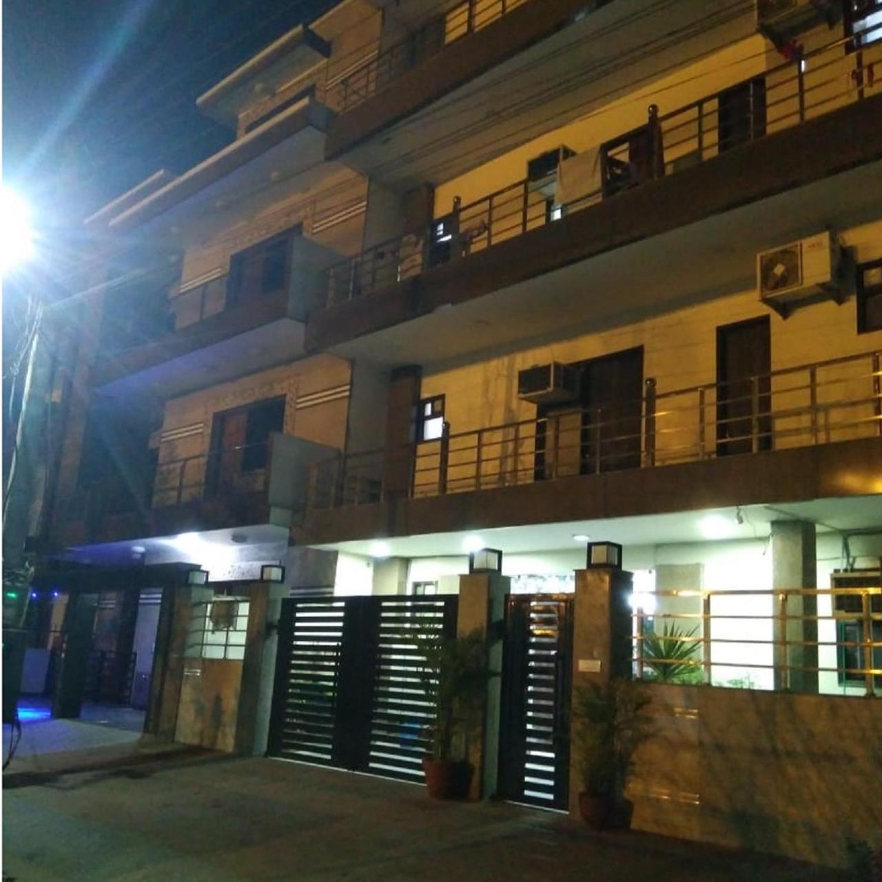 Niketan Medanta Service * Gurgaon