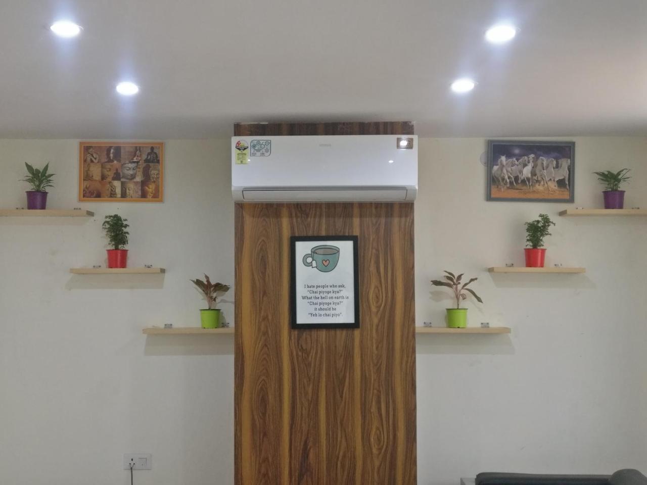 Hotel Corooms Sanvi Unitech Cyber Park Gurgaon