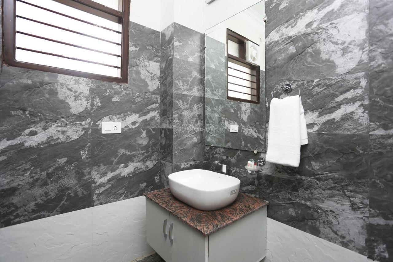Hotel Oyo 16349 For U Gurgaon