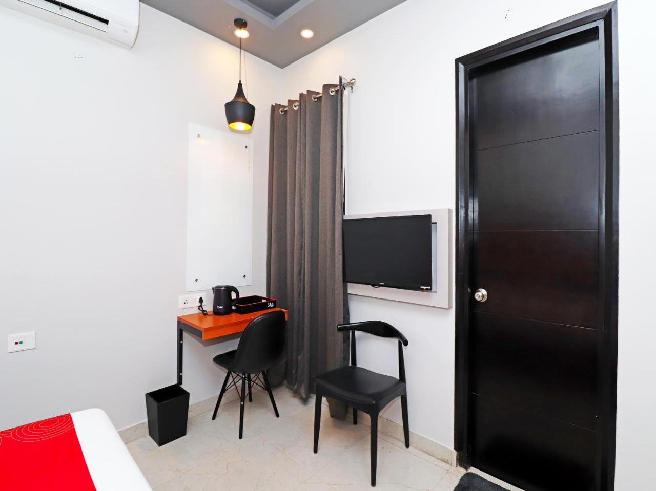 Oyo 20032 Silverkey Medanta 3* Gurgaon