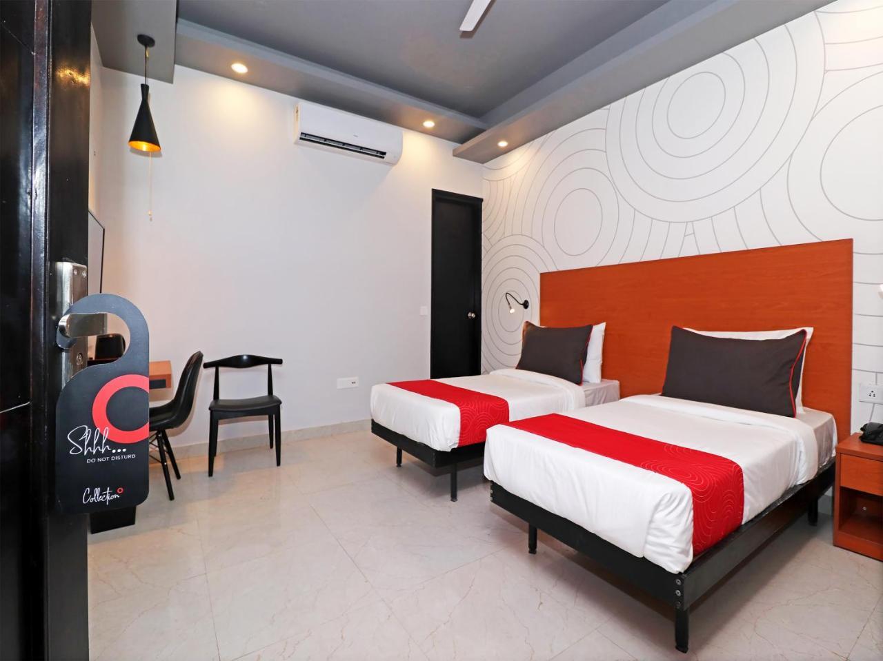 Oyo 20032 Silverkey Medanta Hotel 3*