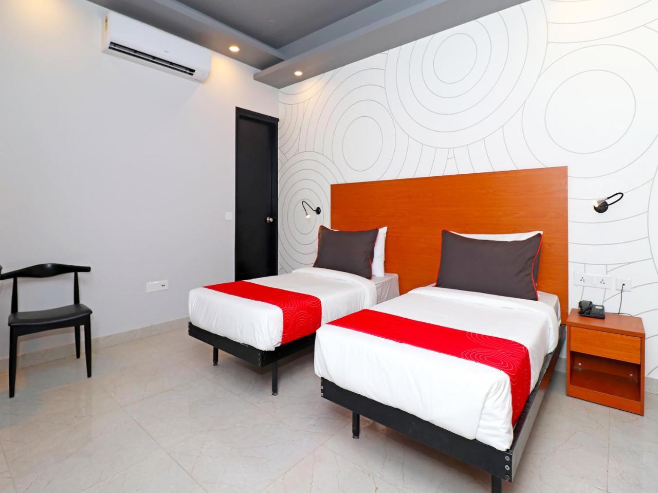 Oyo 20032 Silverkey Medanta Hotel Gurgaon