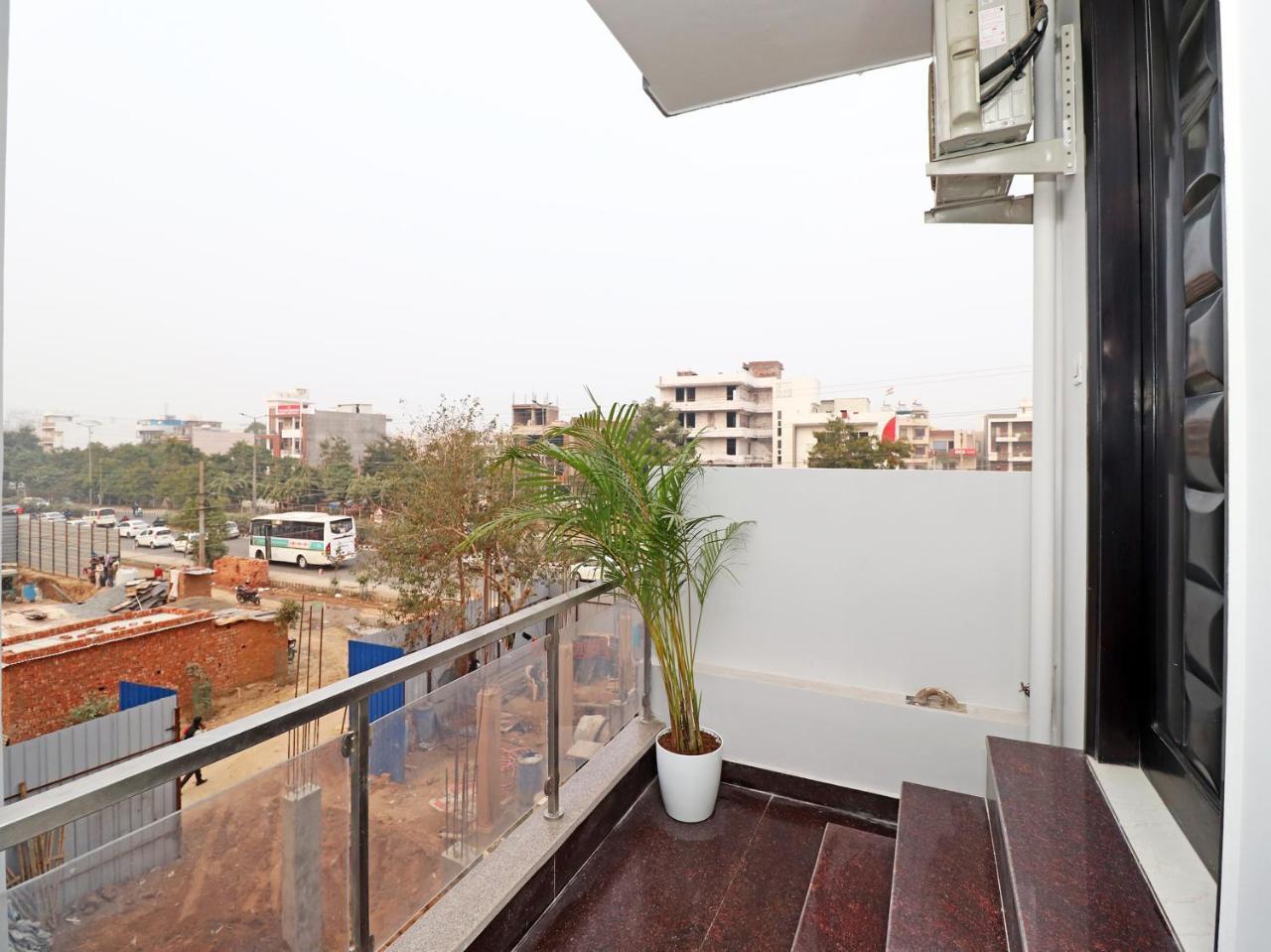 Hotel Oyo 20032 Silverkey Medanta