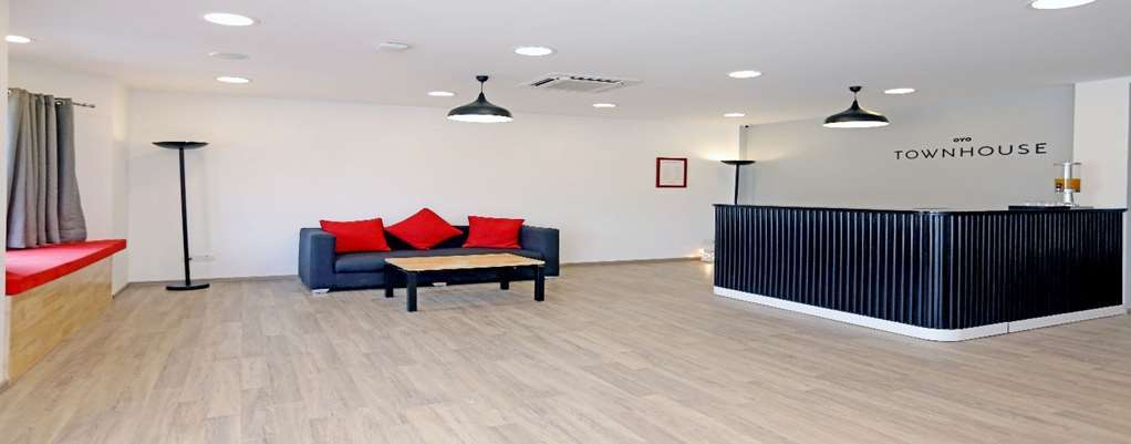 Oyo Townhouse 017 Huda Center,
