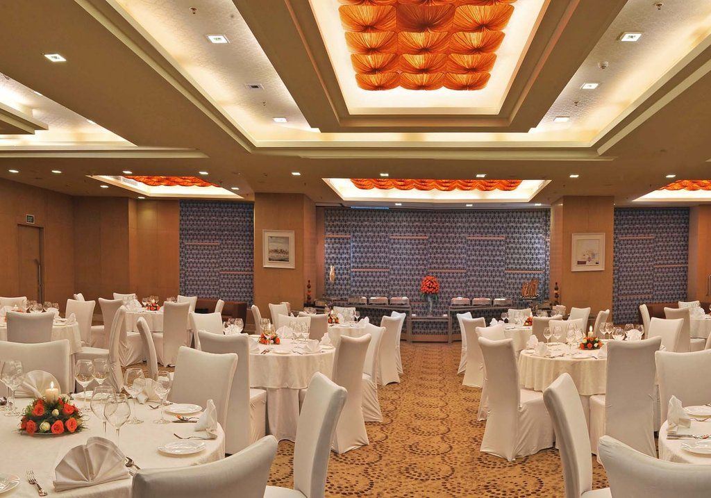 Hotel Radisson Gurugram Sohna Road Center