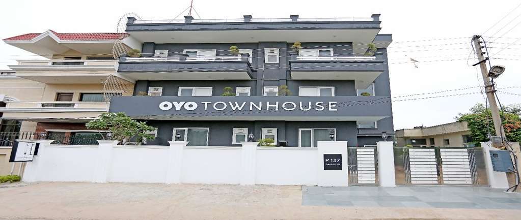 Hotel Oyo Townhouse 018 Medanta Gurgaon