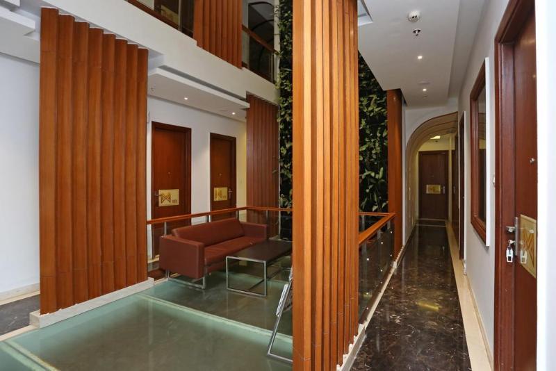 Collection O Motif South 1 Near Appu Ghar 3* Gurgaon