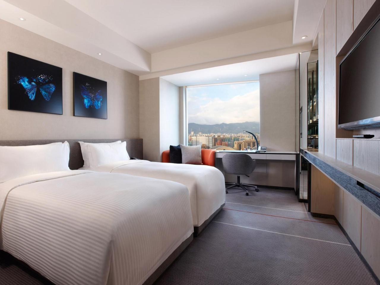 Corooms Sanvi Unitech Cyber Park 3* Gurgaon