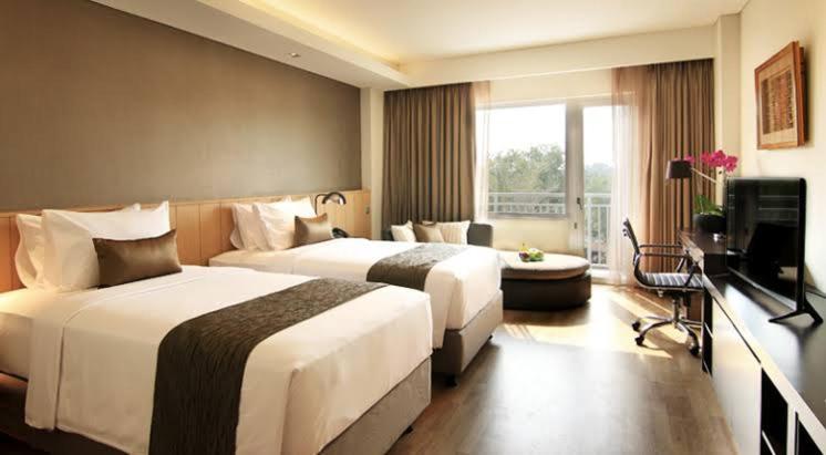 Corooms Sanvi Unitech Cyber Park 3*