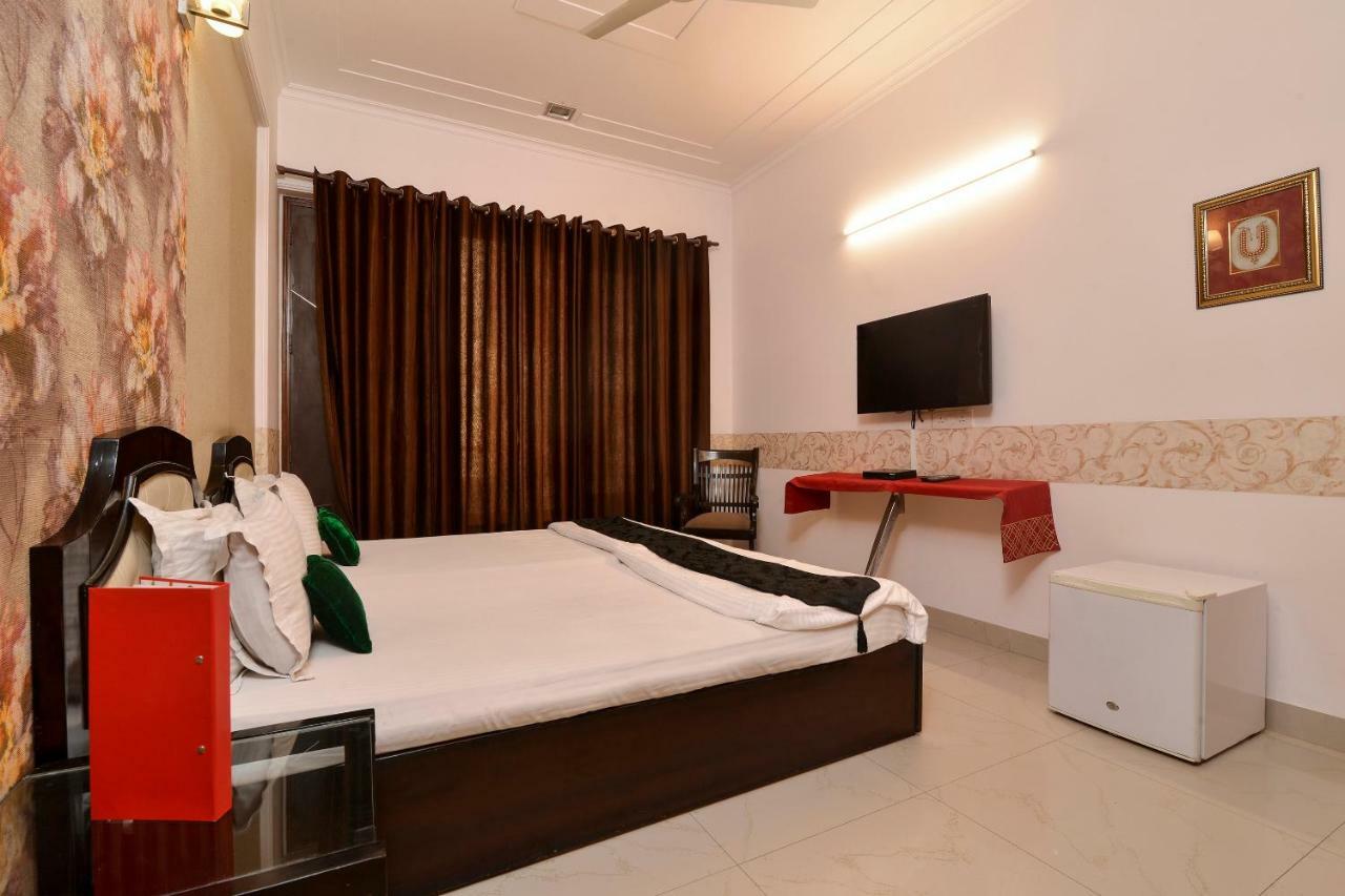 Hotel Oyo 11291 Atlantis