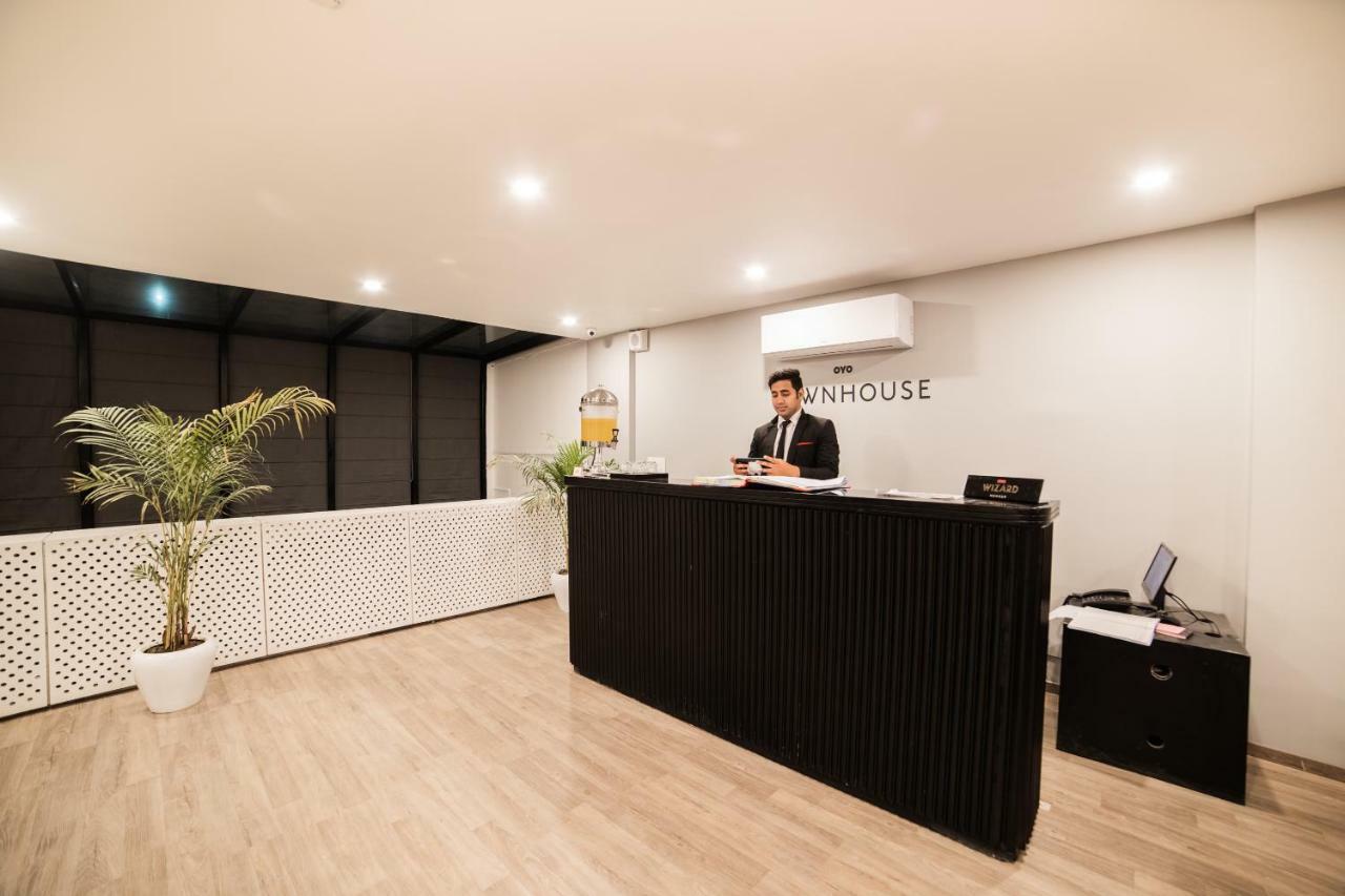Oyo Townhouse 89 Hongkong Bazaar 3* Gurgaon