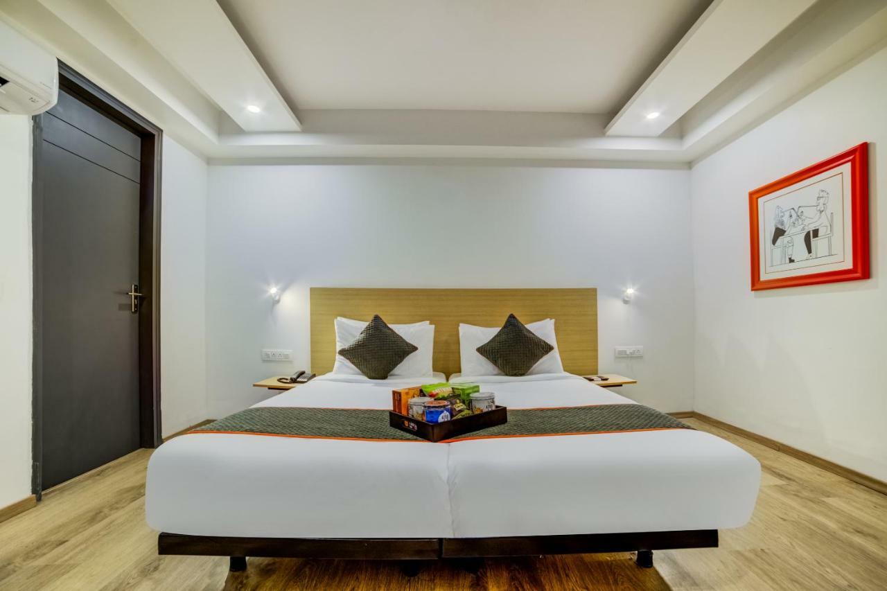 Oyo Townhouse 89 Hongkong Bazaar Hotel 3*