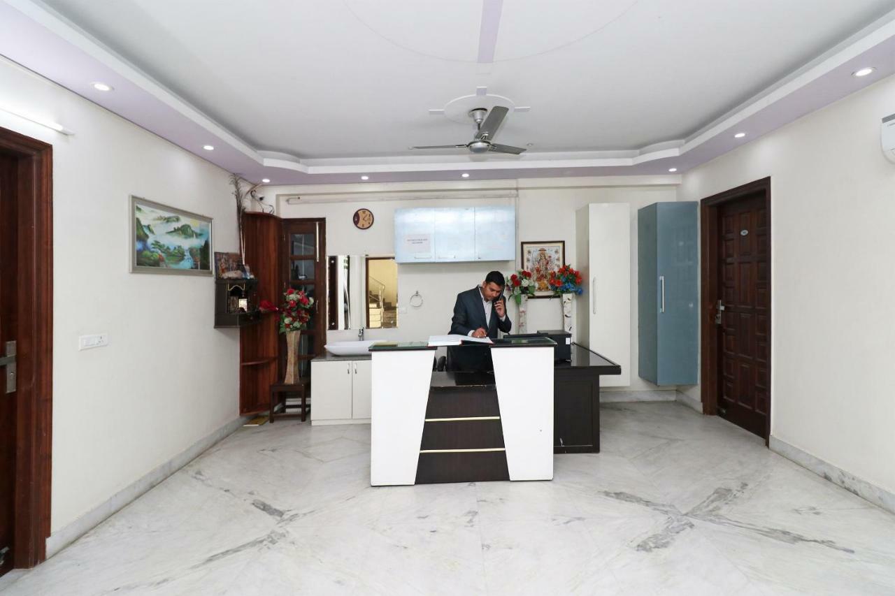 Oyo 28453 Heaven Hotel Gurgaon