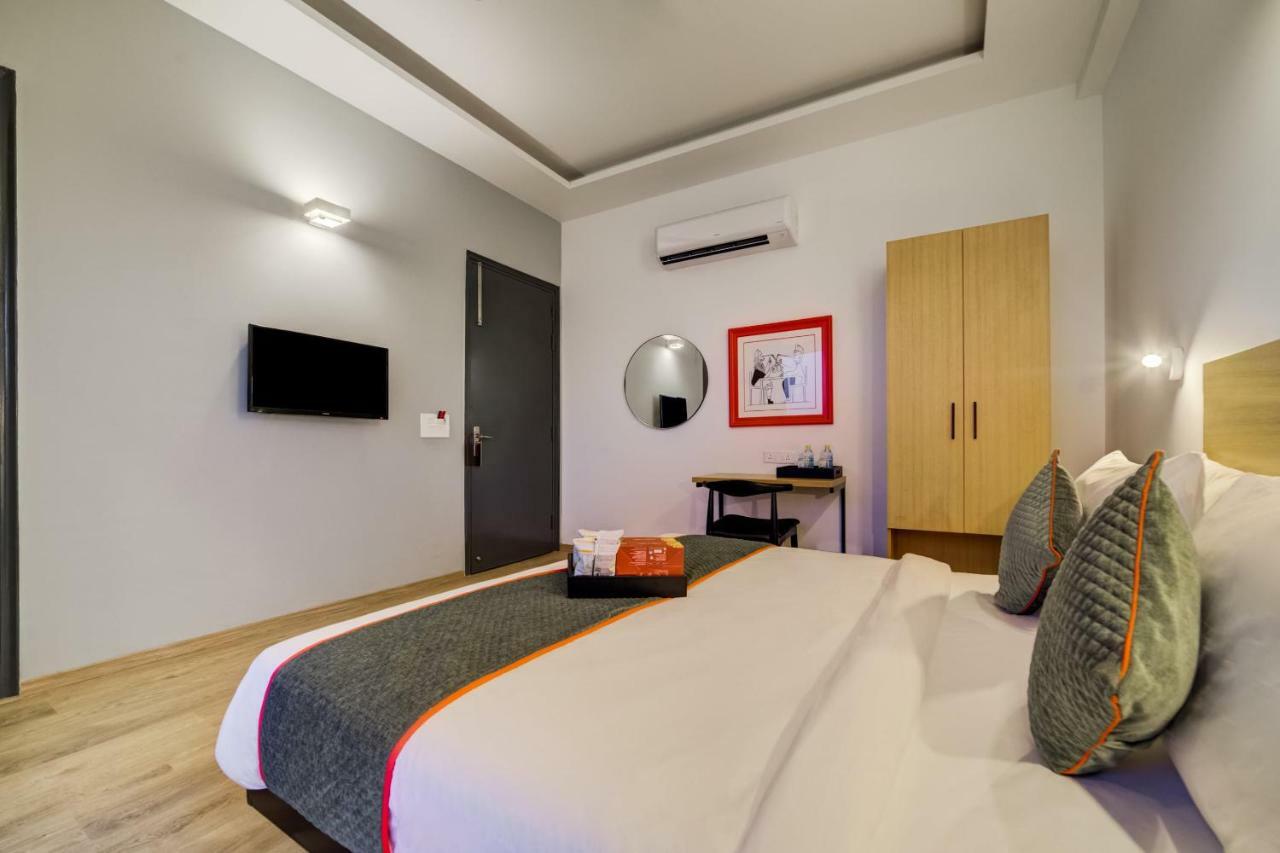 Super Oyo Townhouse 1251 Luxury Gurgaon
