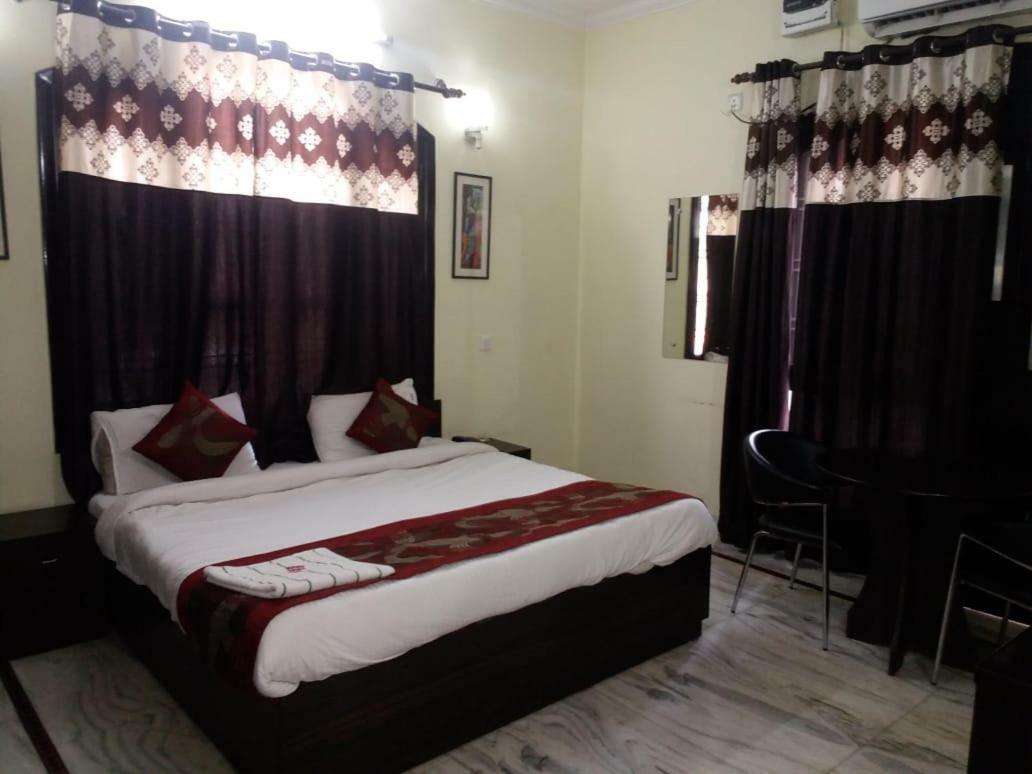 Comfort Room@kr Group Hotel 3*