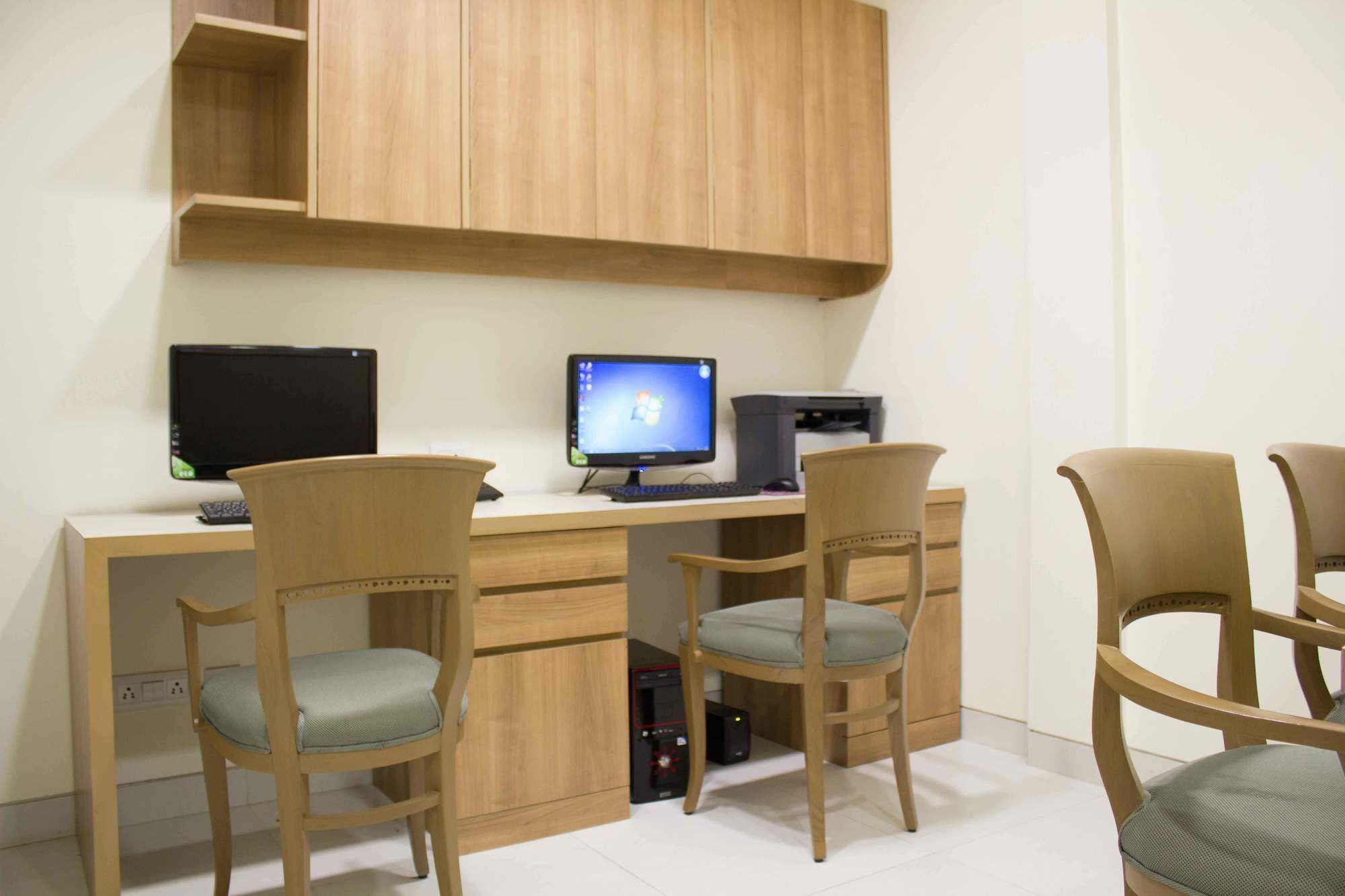 Hotel Stately Mg Road 3*