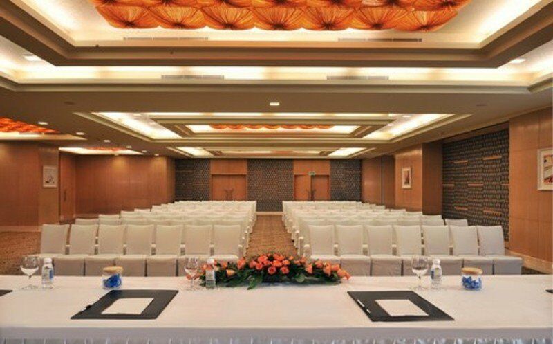 Radisson Gurugram Sohna Road Center 5* Gurgaon