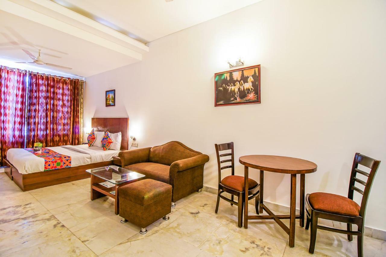 Fabhotel Mulberry Retreat Sushant Lok 3*