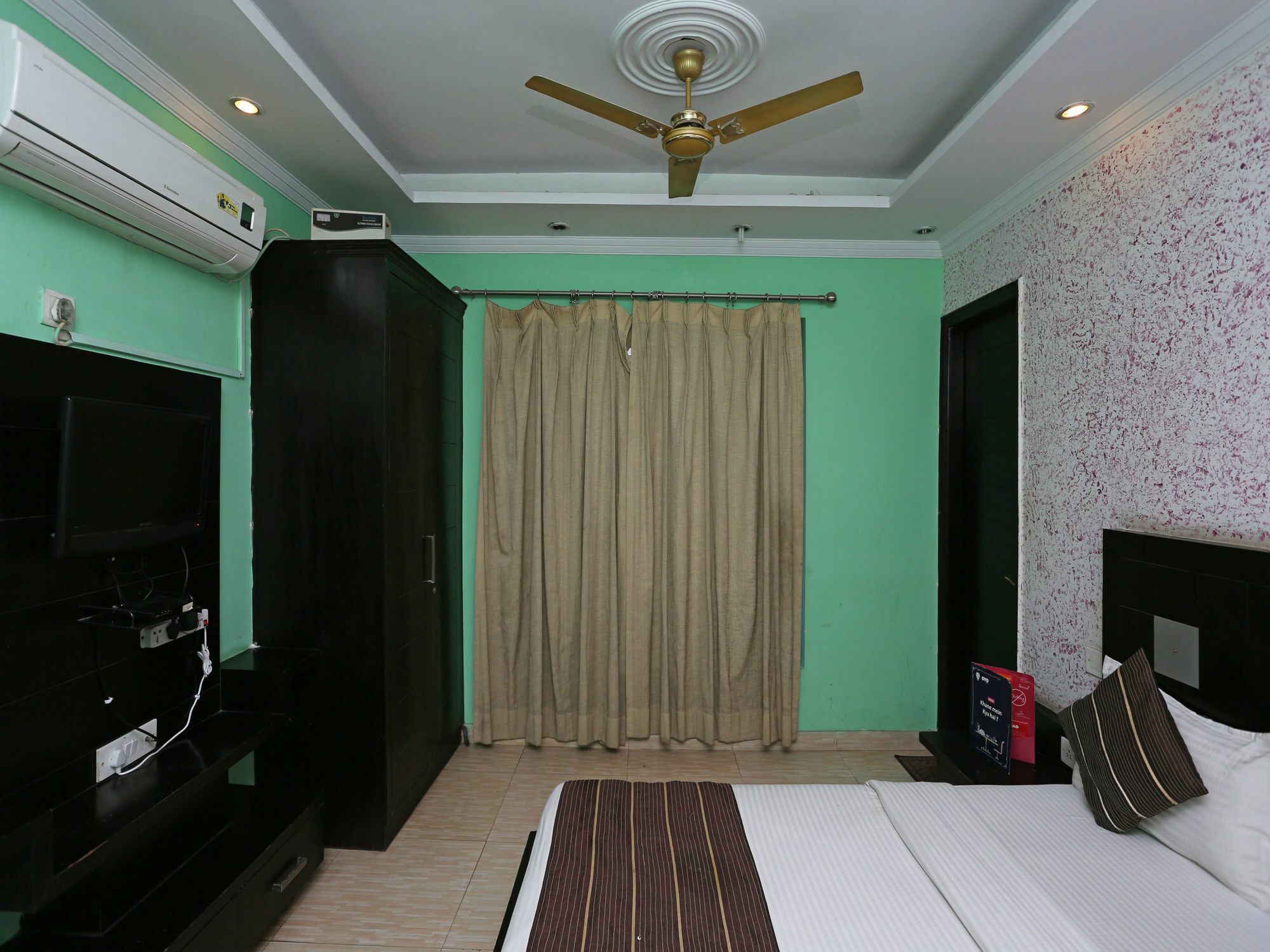 Oyo 6895 Cybercity &