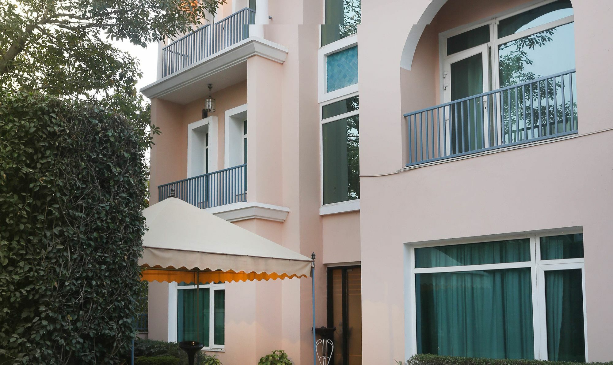 Treebo Ryan Residency Mg Road Gurgaon