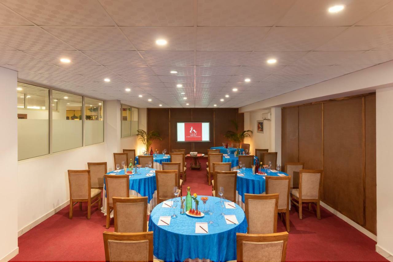 Hotel Inde Cyber 4*
