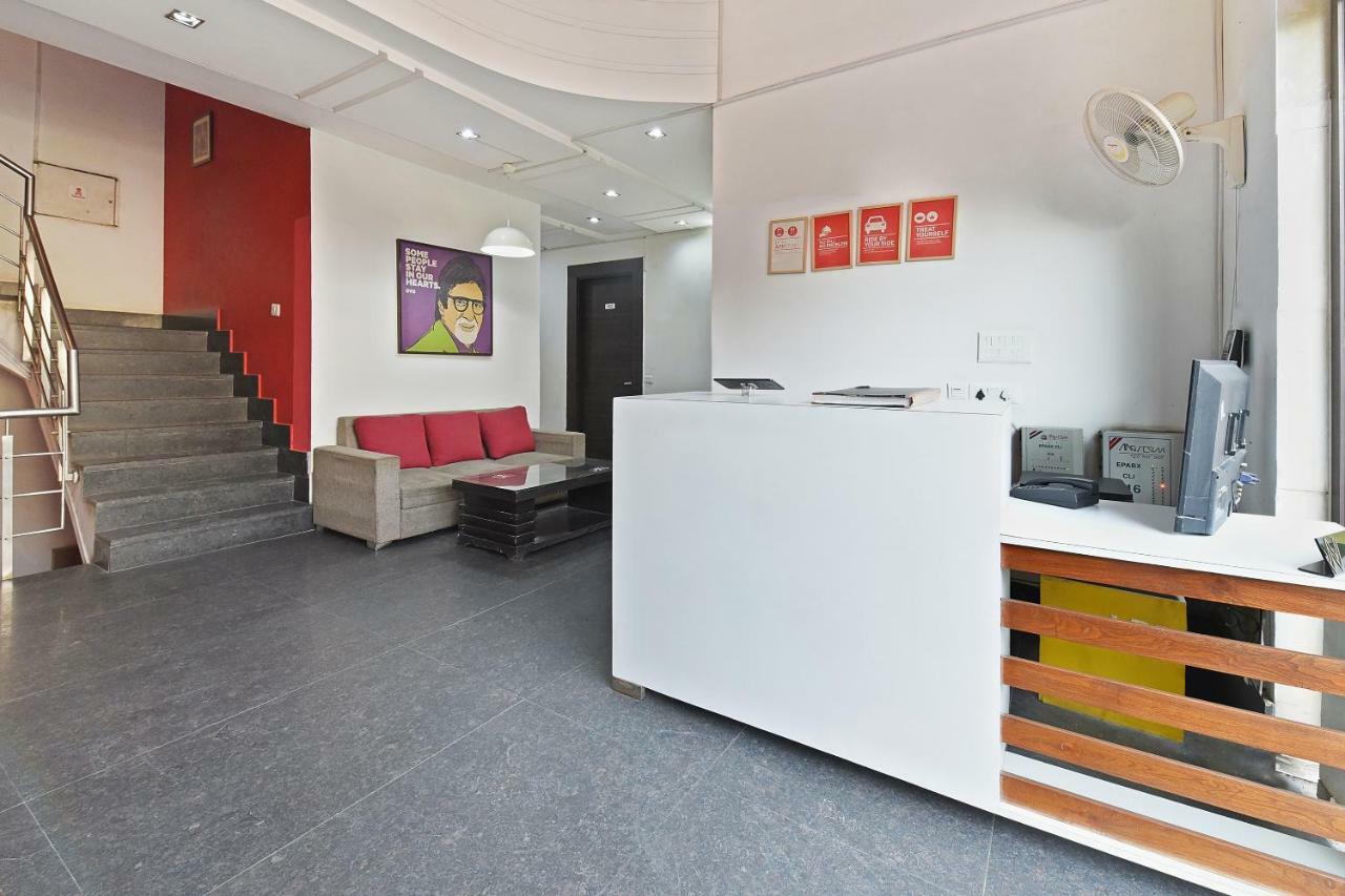 Oyo Flagship 387 Moulsari Avenue Hotel 3*