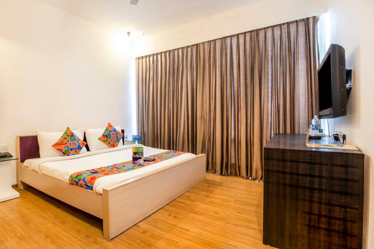 Hotel Fabhotel Raj Darbar Gurgaon