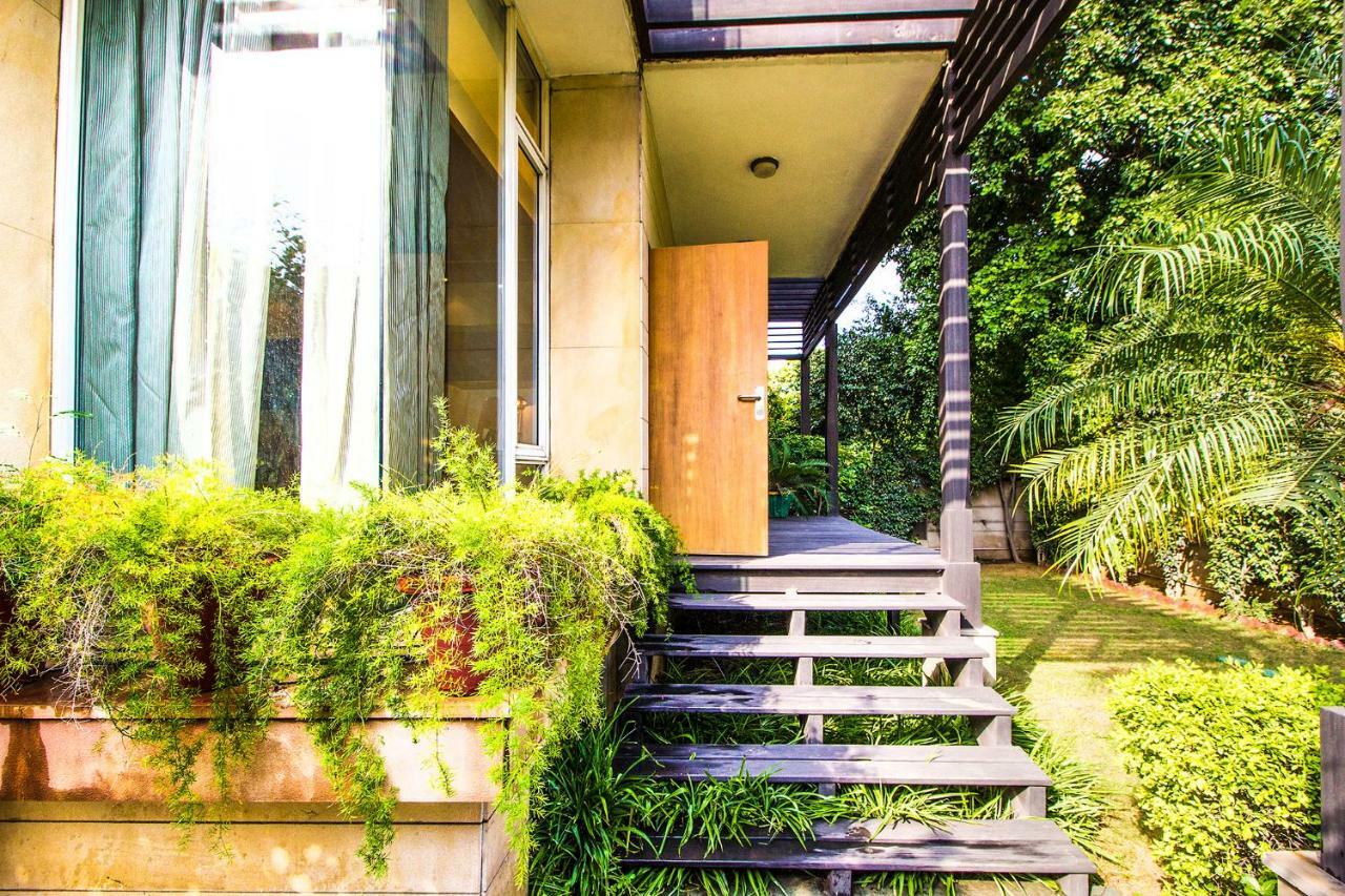 Hotel Fabhotel Raj Darbar Gurgaon