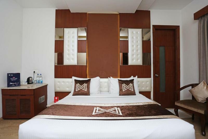 Collection O Motif South 1 Near Appu Ghar Hotel Gurgaon