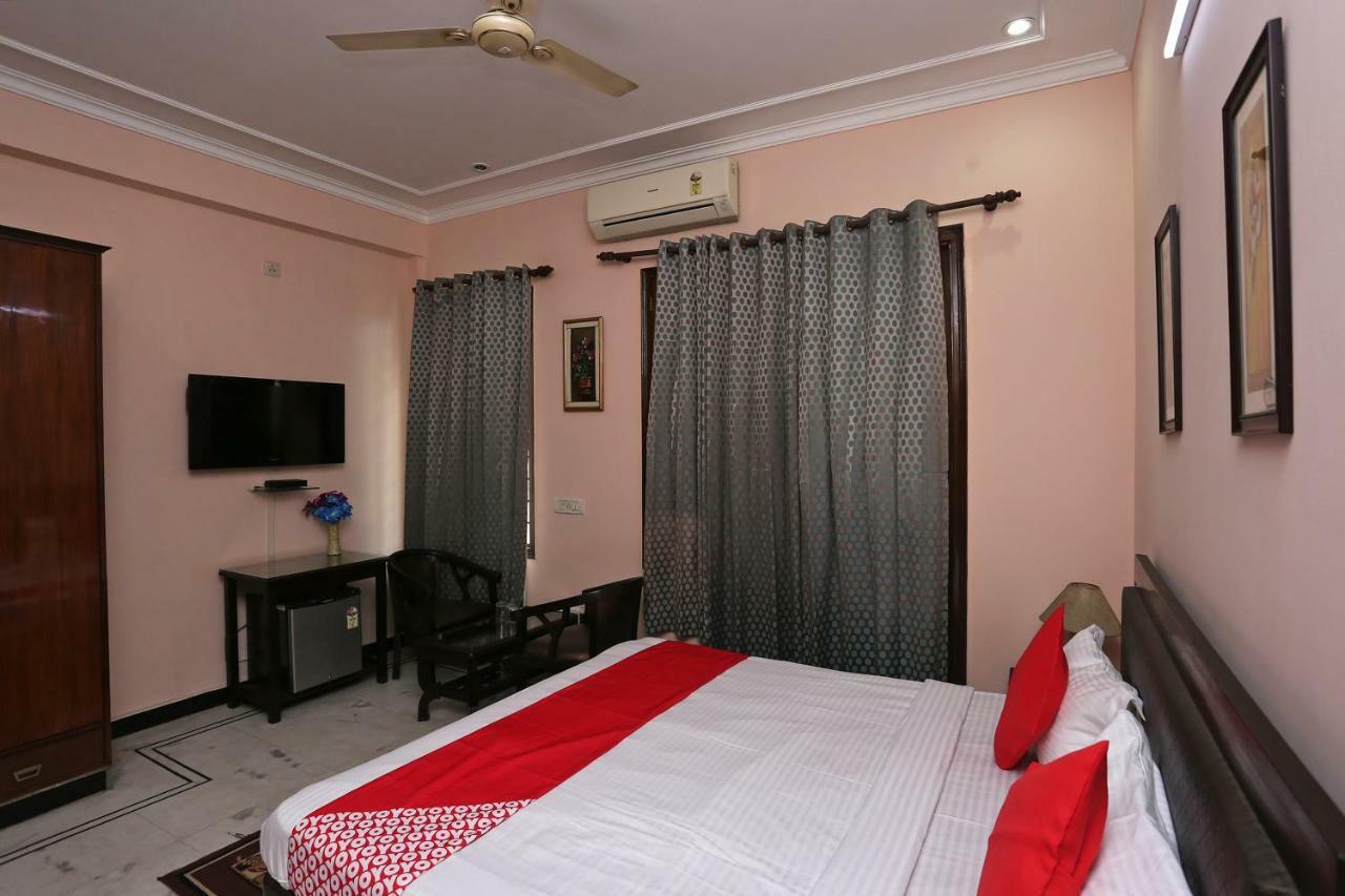 Capital O 36121 The Dream Residency Hotel Gurgaon