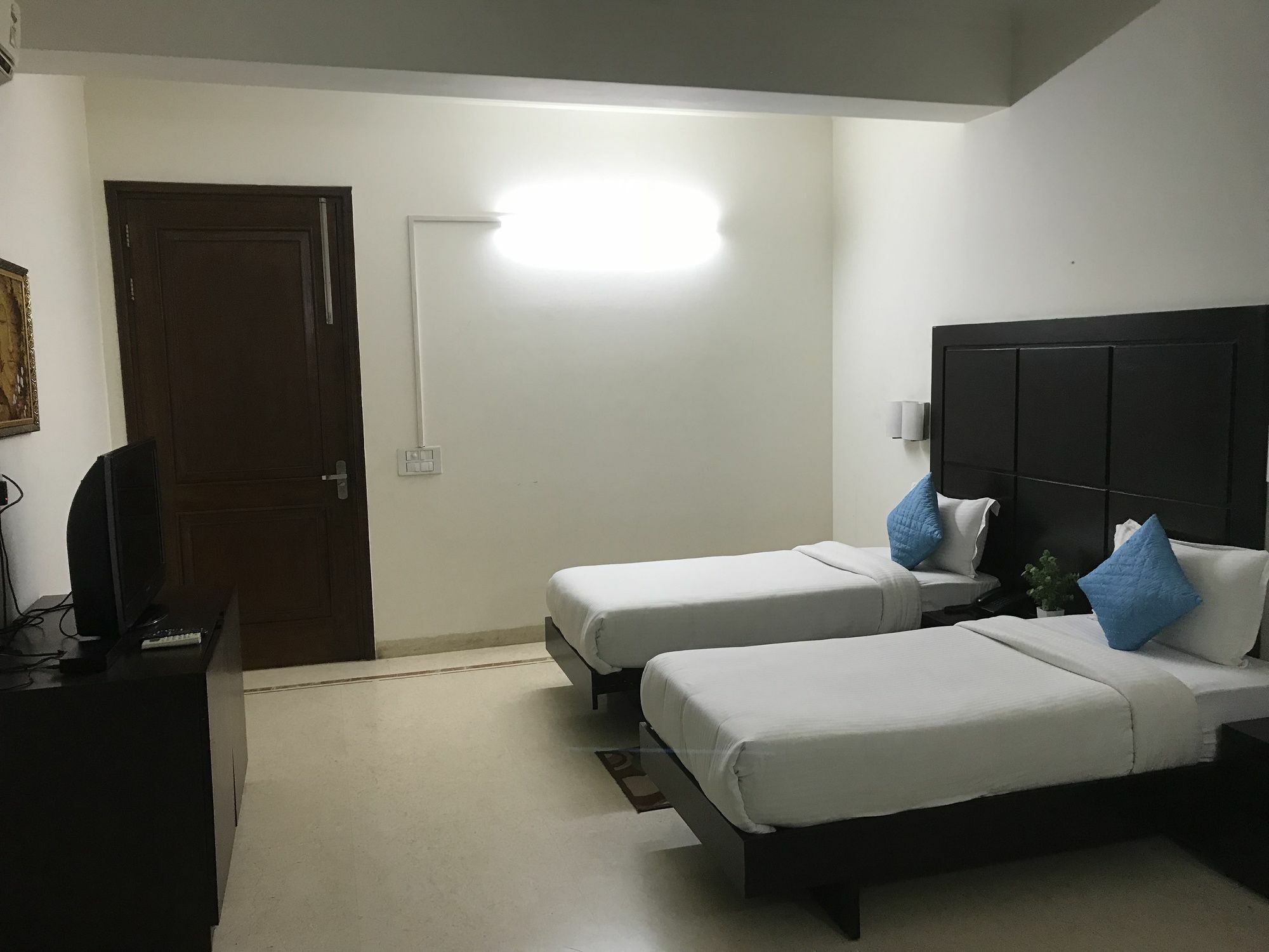 Hotel The Essence 3*