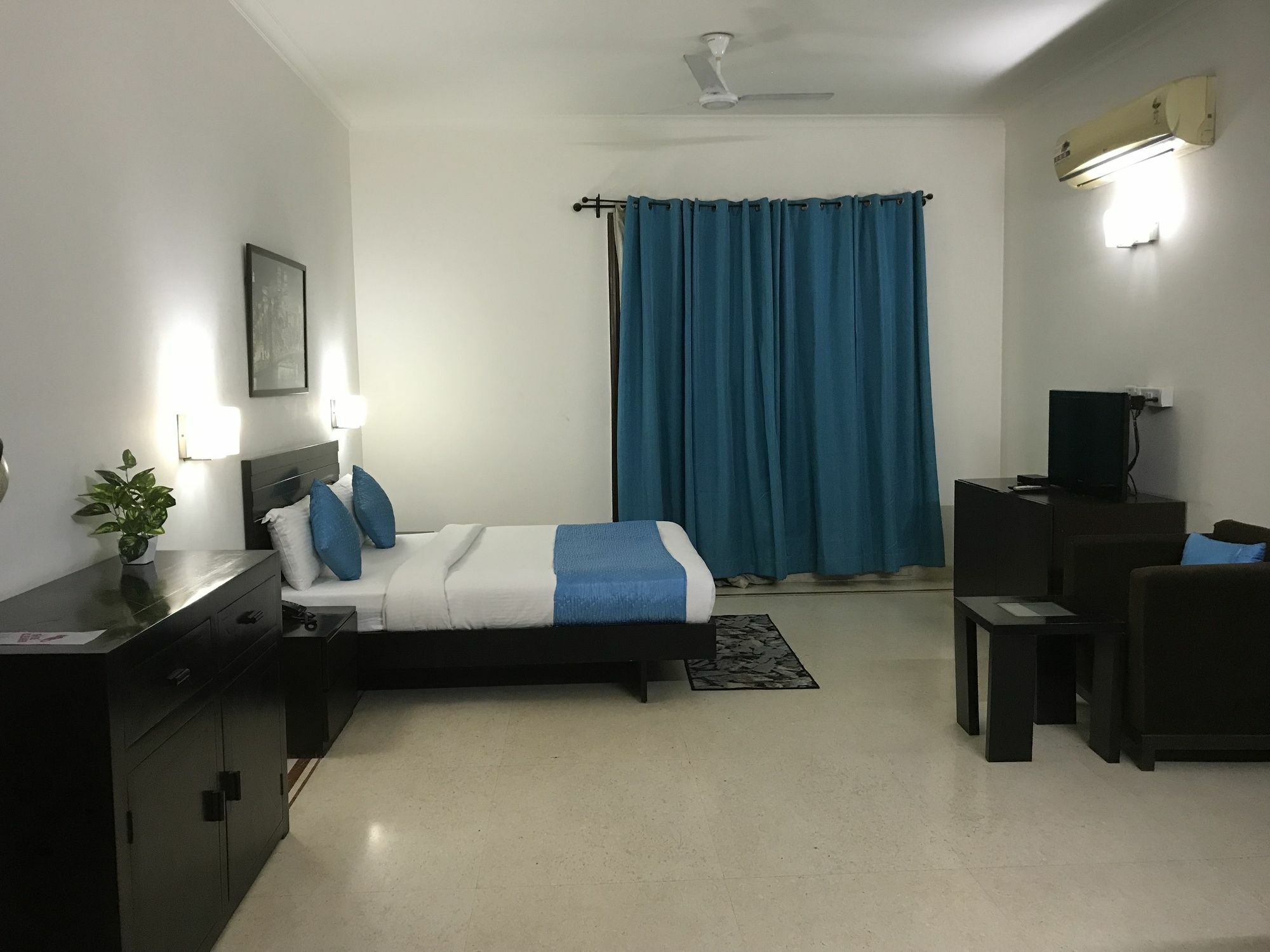 Hotel The Essence 3*
