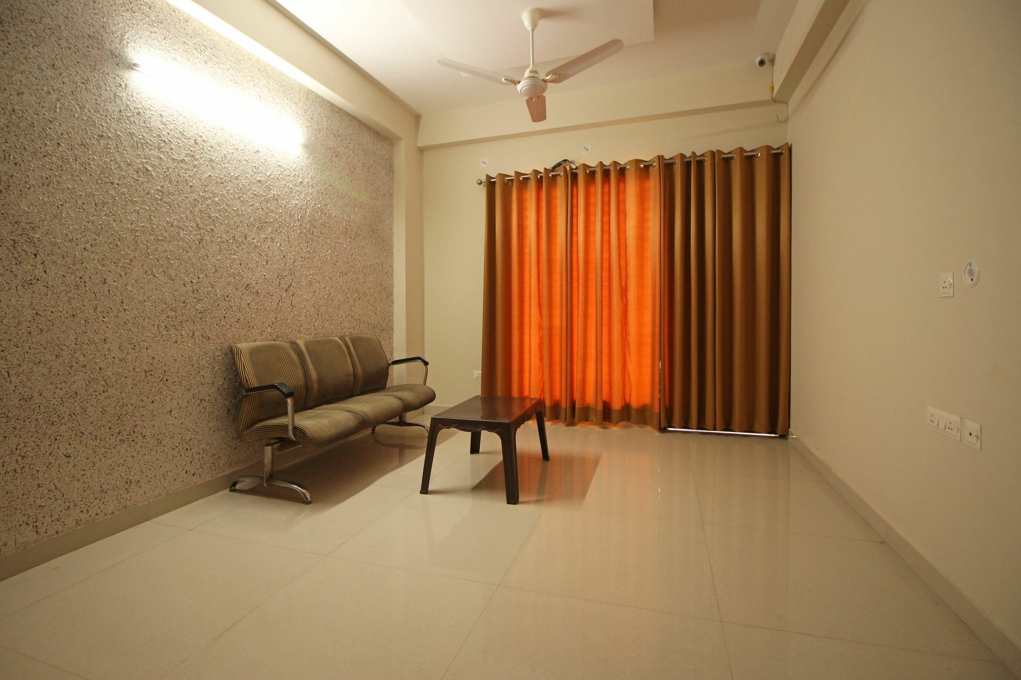 Hotel Oyo 7530 Sector 57 Gurgaon
