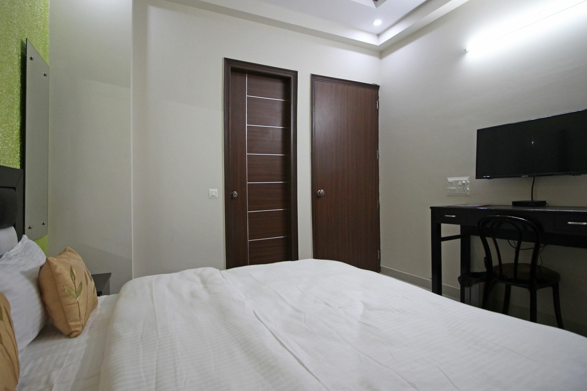 Oyo 7530 Sector 57 Hotel 3*