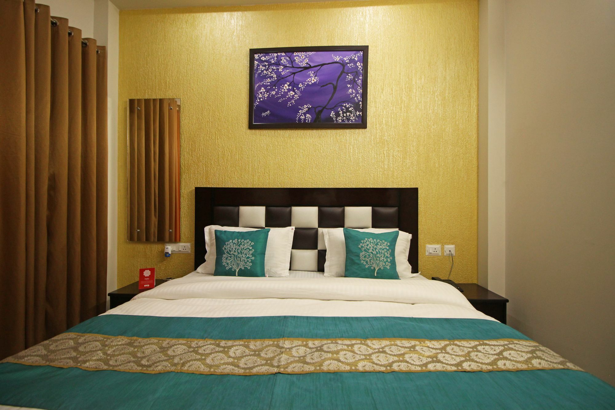 Oyo 7530 Sector 57 Hotel