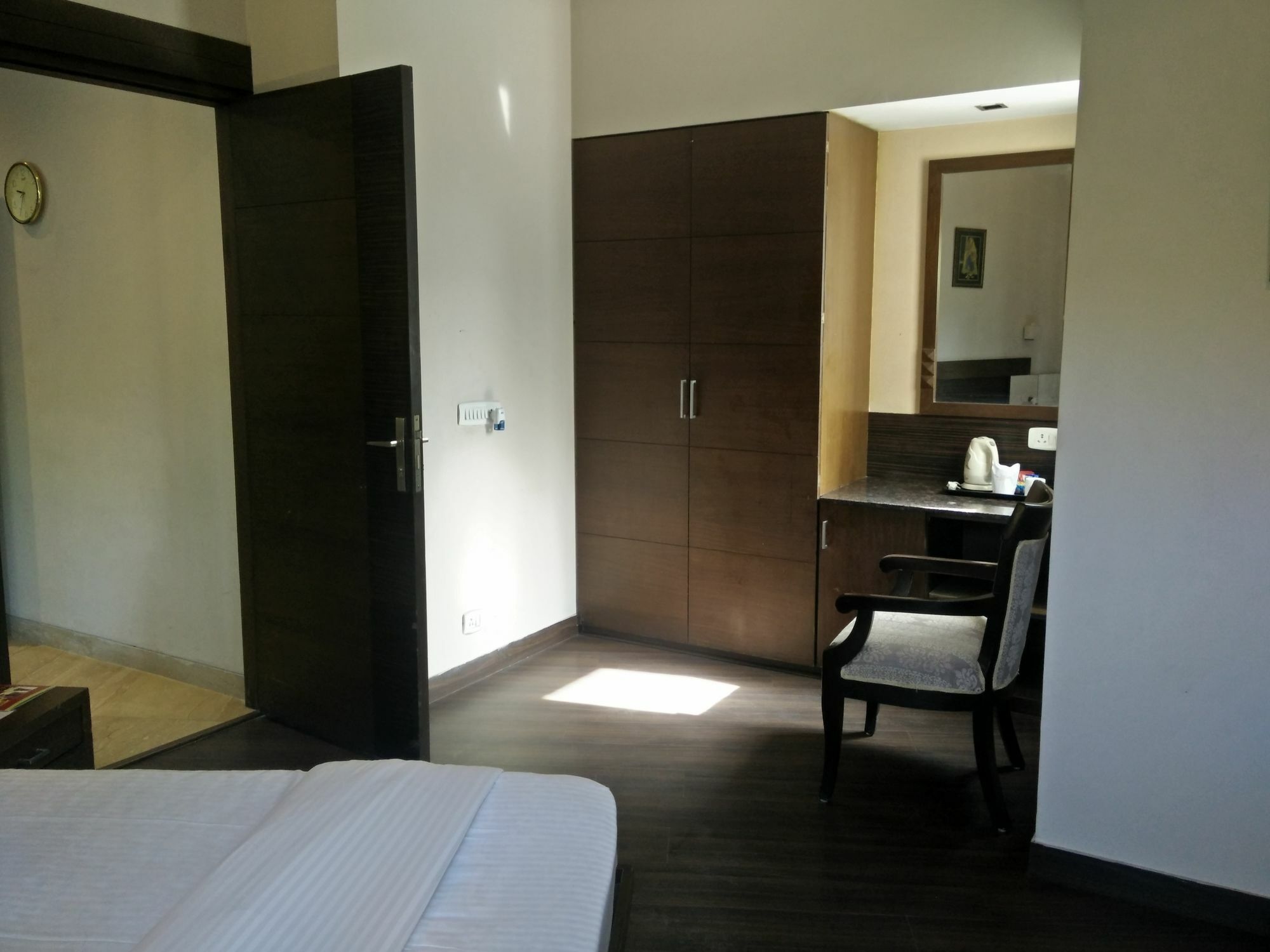 Guest house Enkay Residency M-block Cyber