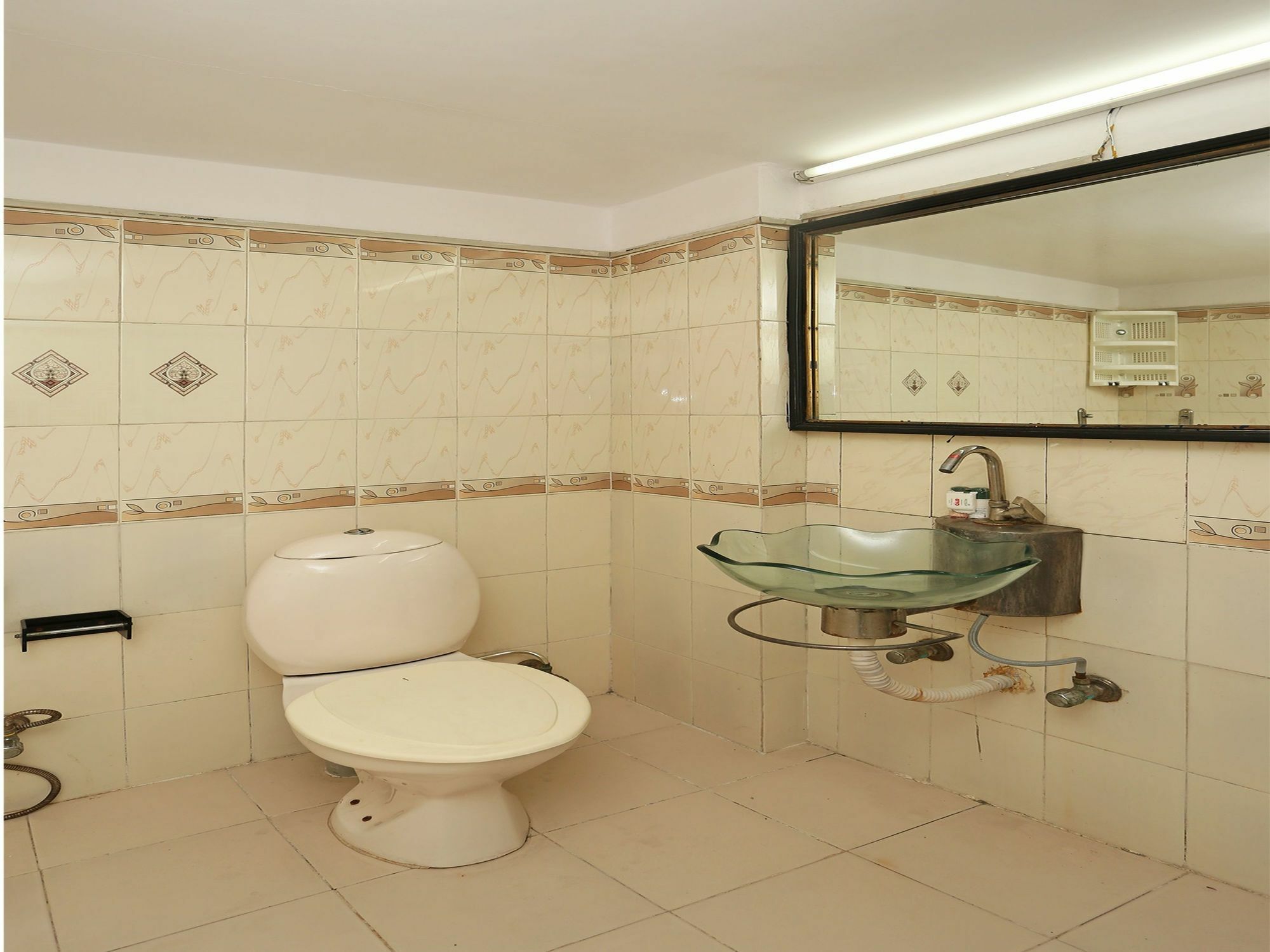 Hotel Oyo 9603 Sector 17 Gurgaon