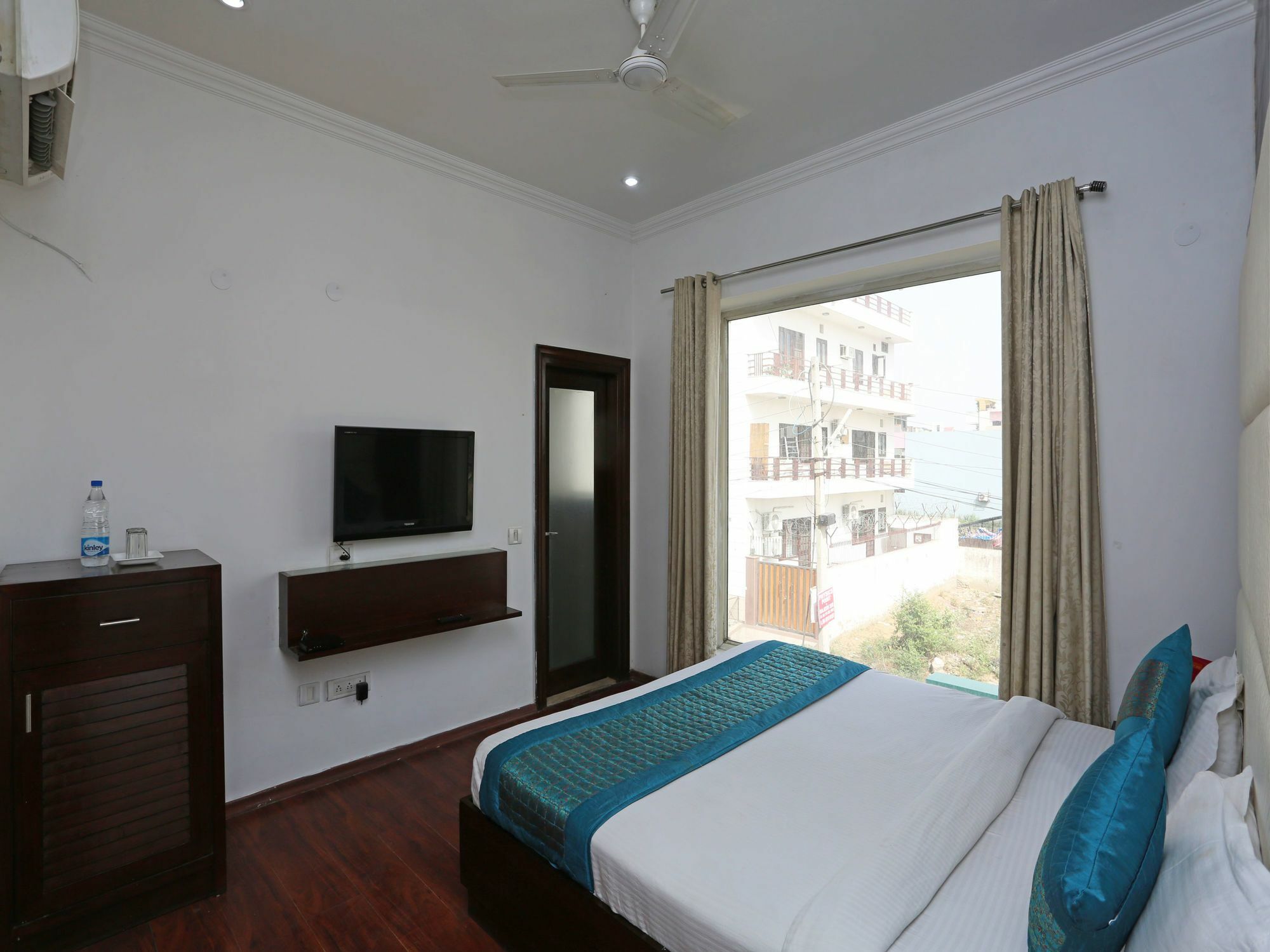 Oyo 8849 Pacific Gurgaon