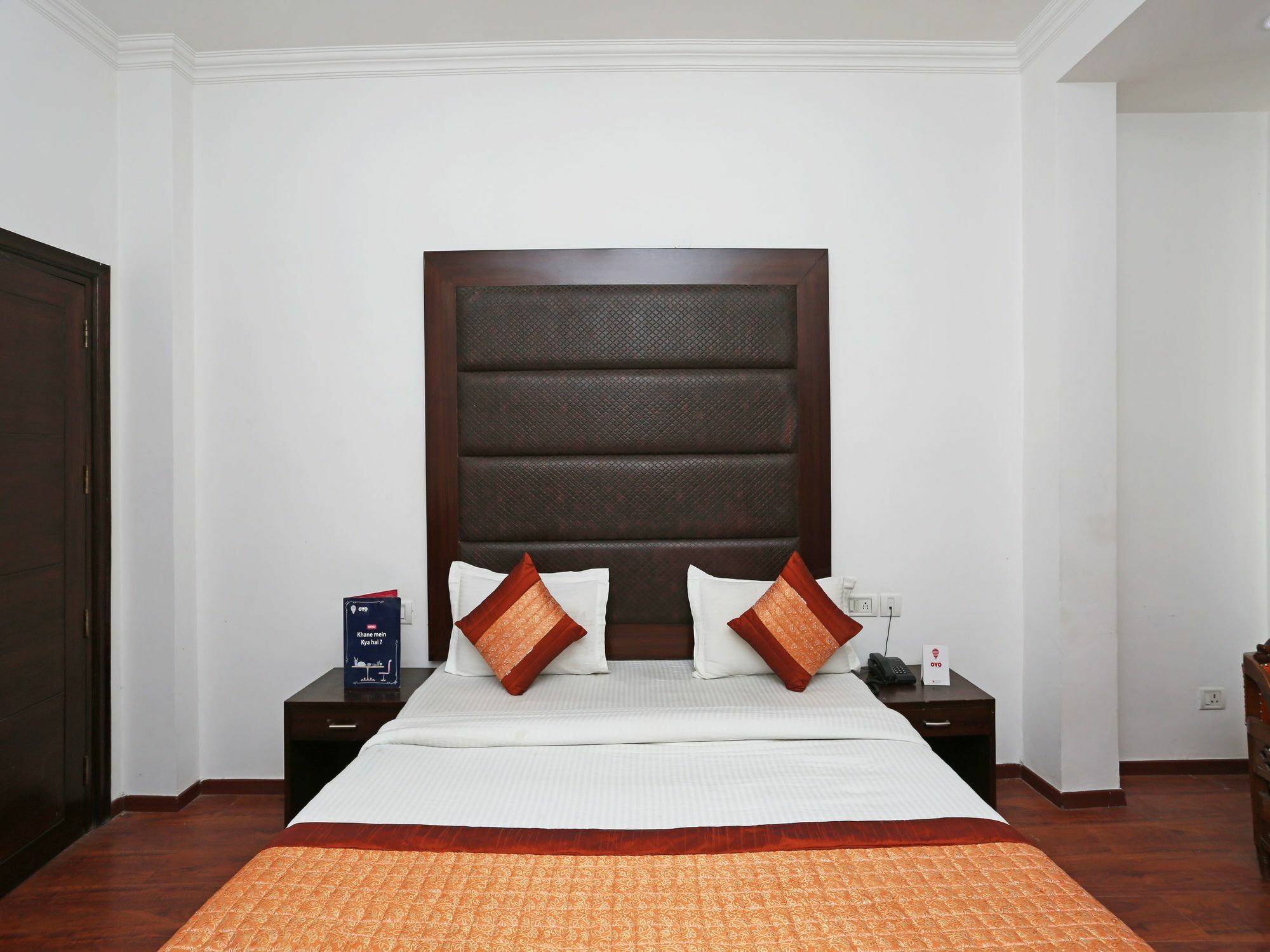 Oyo 8849 Pacific Hotel