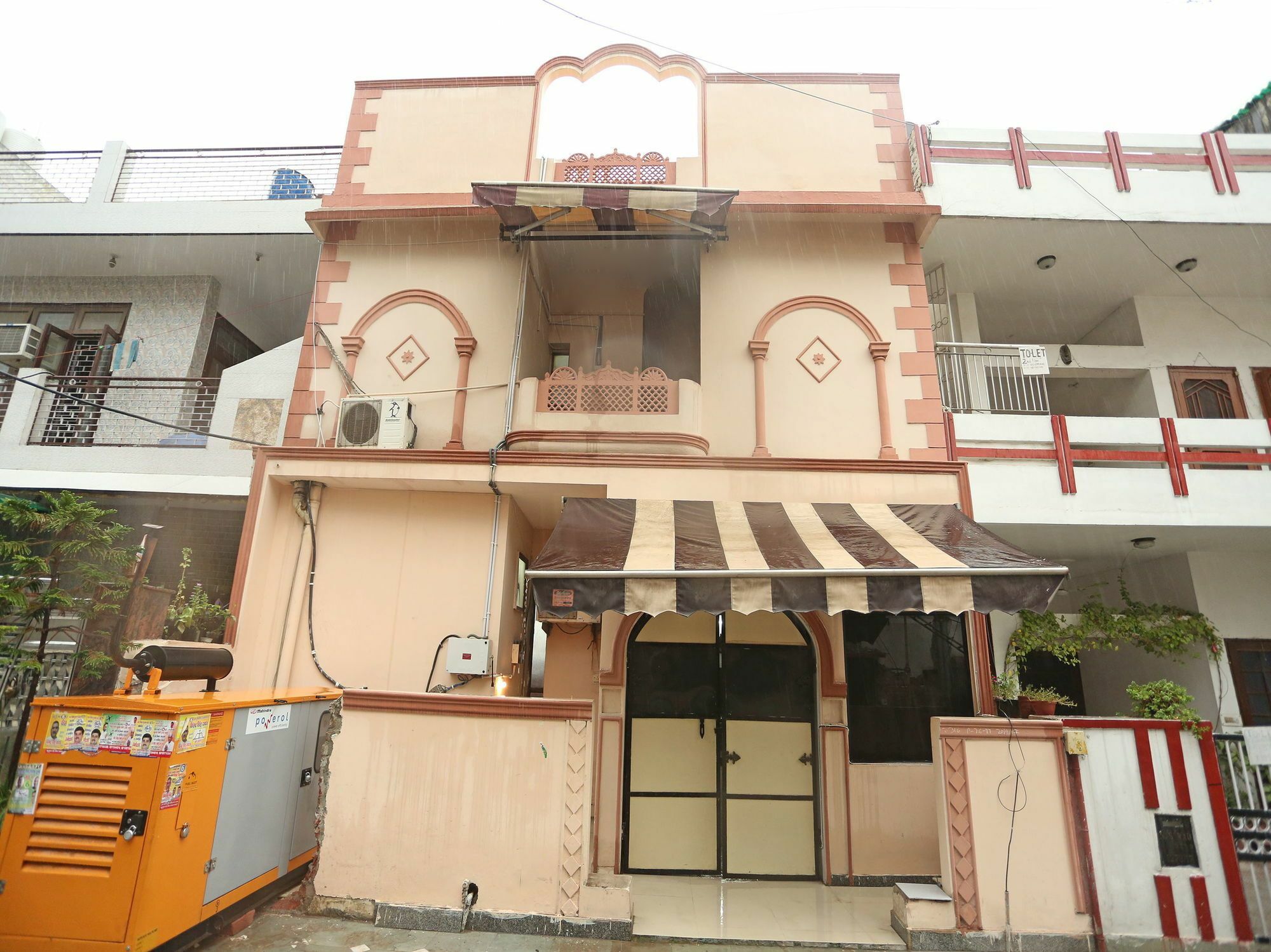 Oyo 9603 Sector 17 Hotel Gurgaon