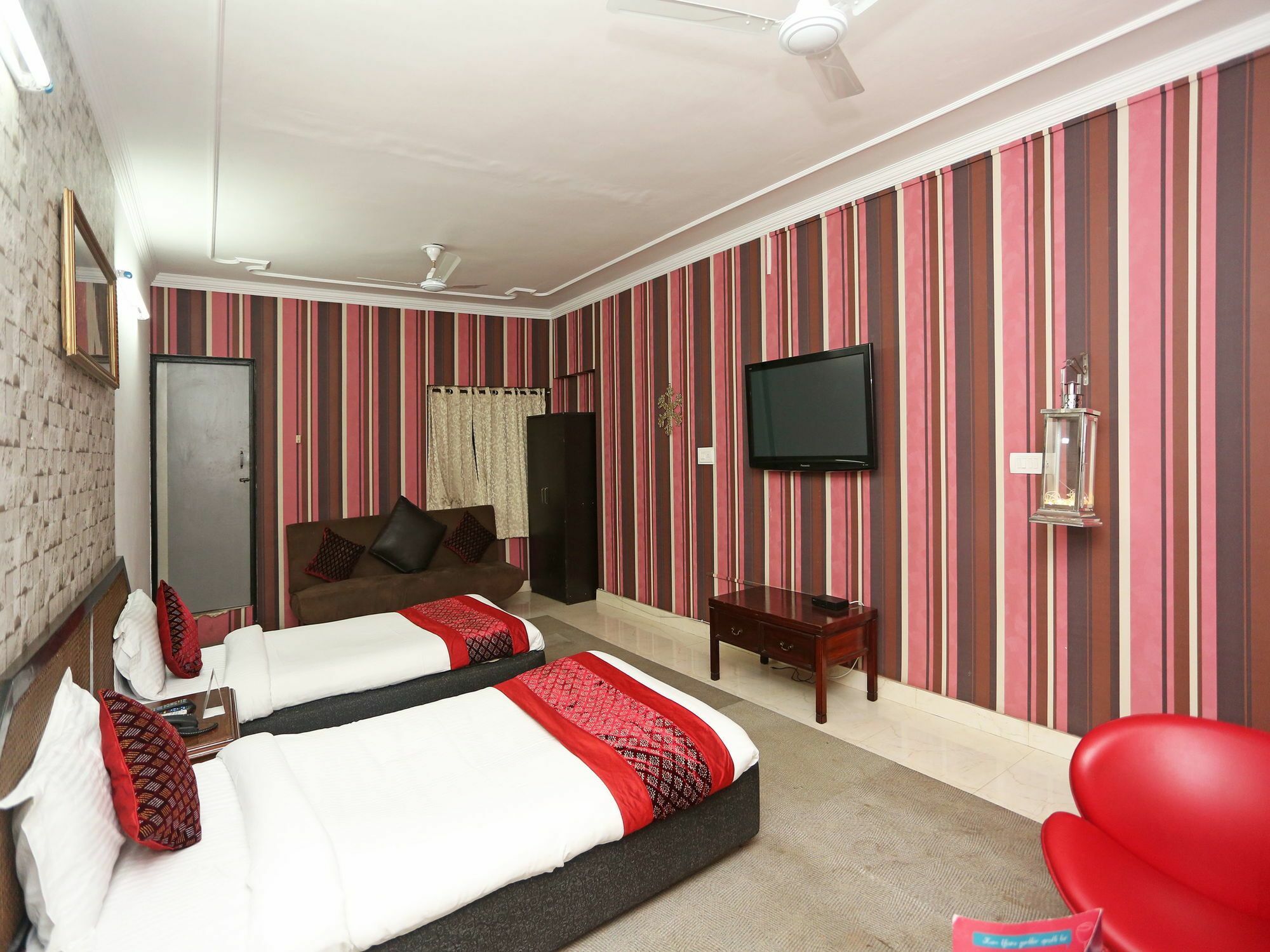Hotel Oyo 9603 Sector 17