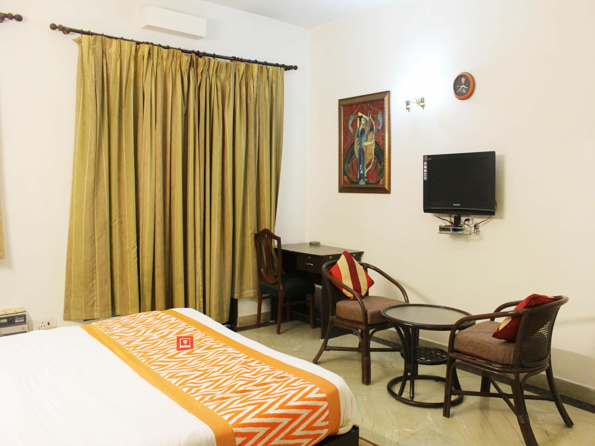 Hotel Oyo 2256 Excellency 2*