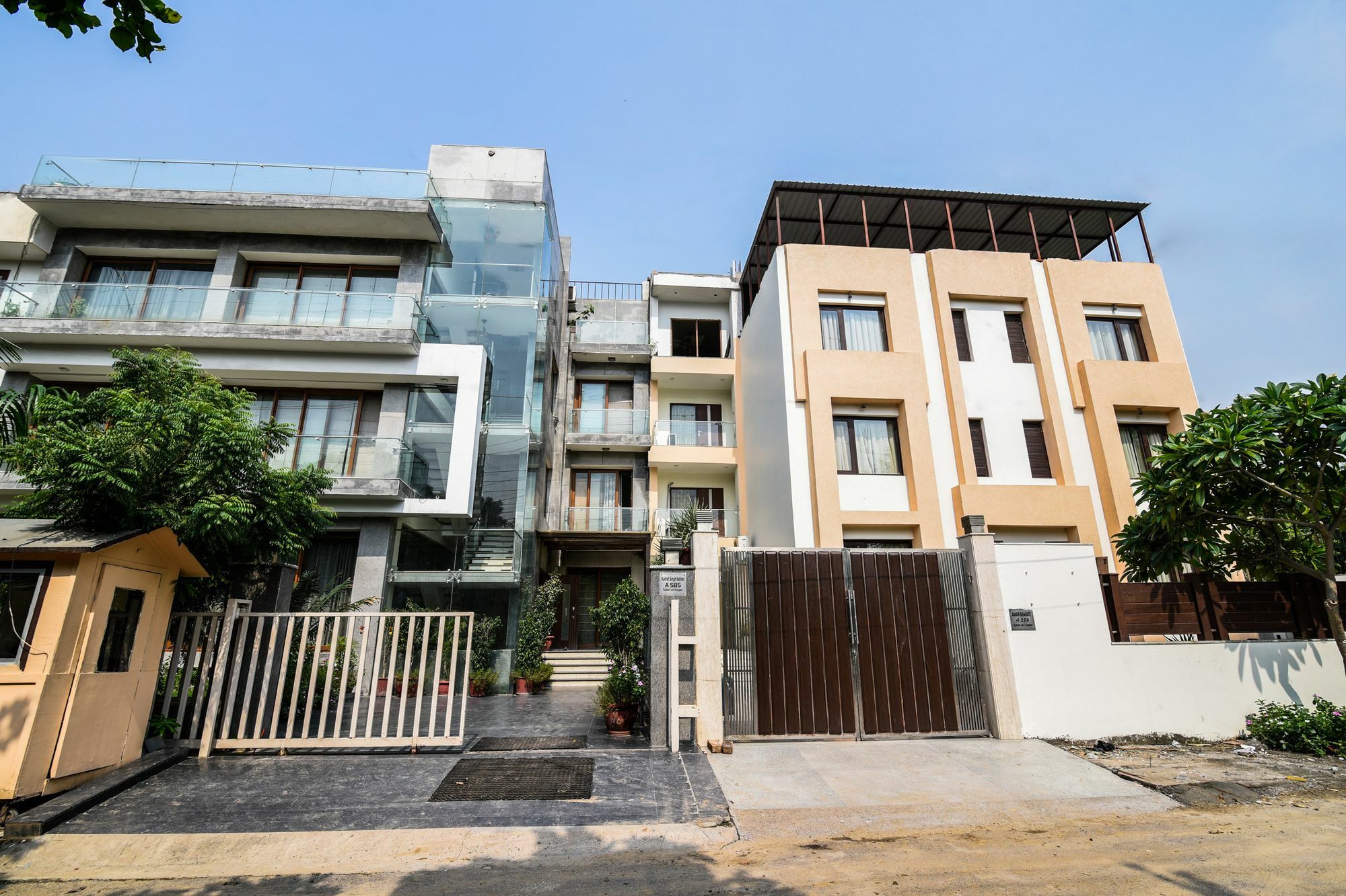 Asian Iffco Metro Station Gurugram Guest house Gurgaon