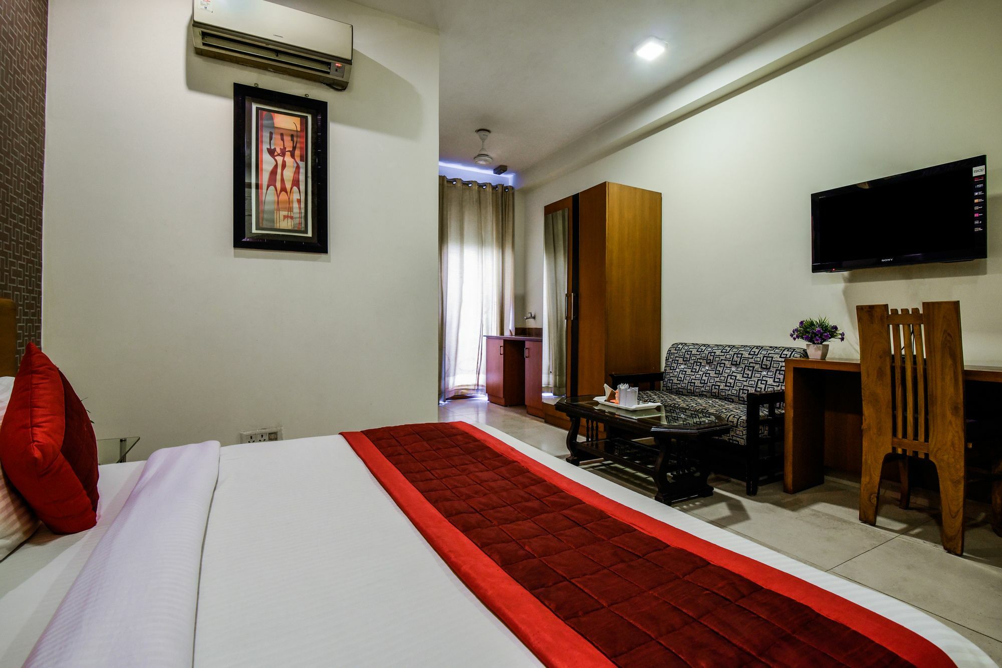 Guest house Asian Iffco Metro Station Gurugram 3*
