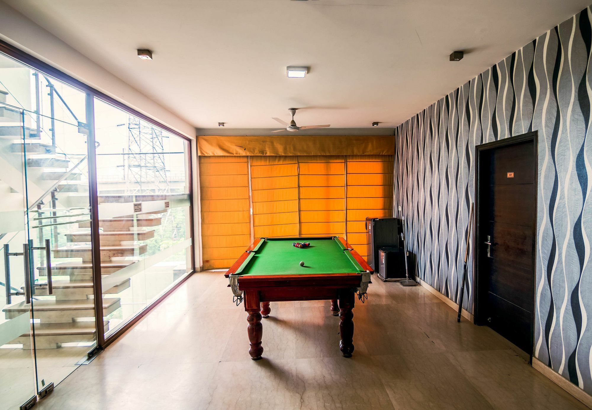 Asian Iffco Metro Station Gurugram Guest house