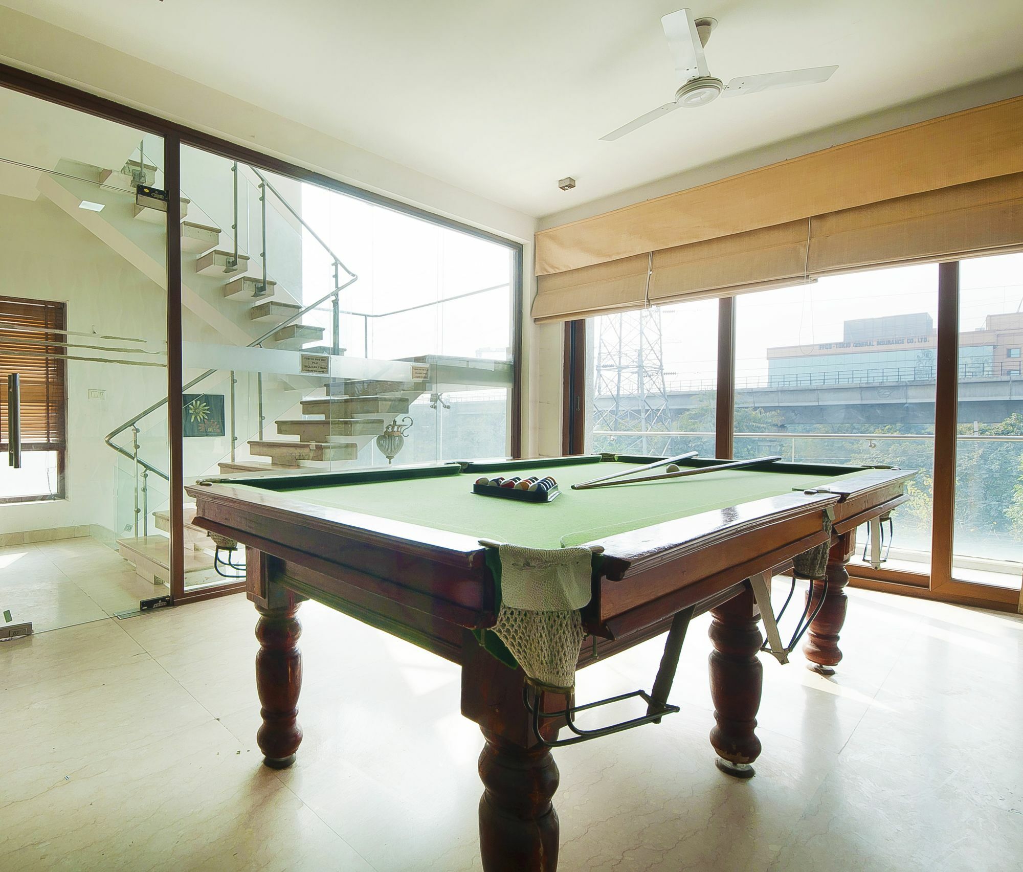 Guest house Asian Iffco Metro Station Gurugram Gurgaon