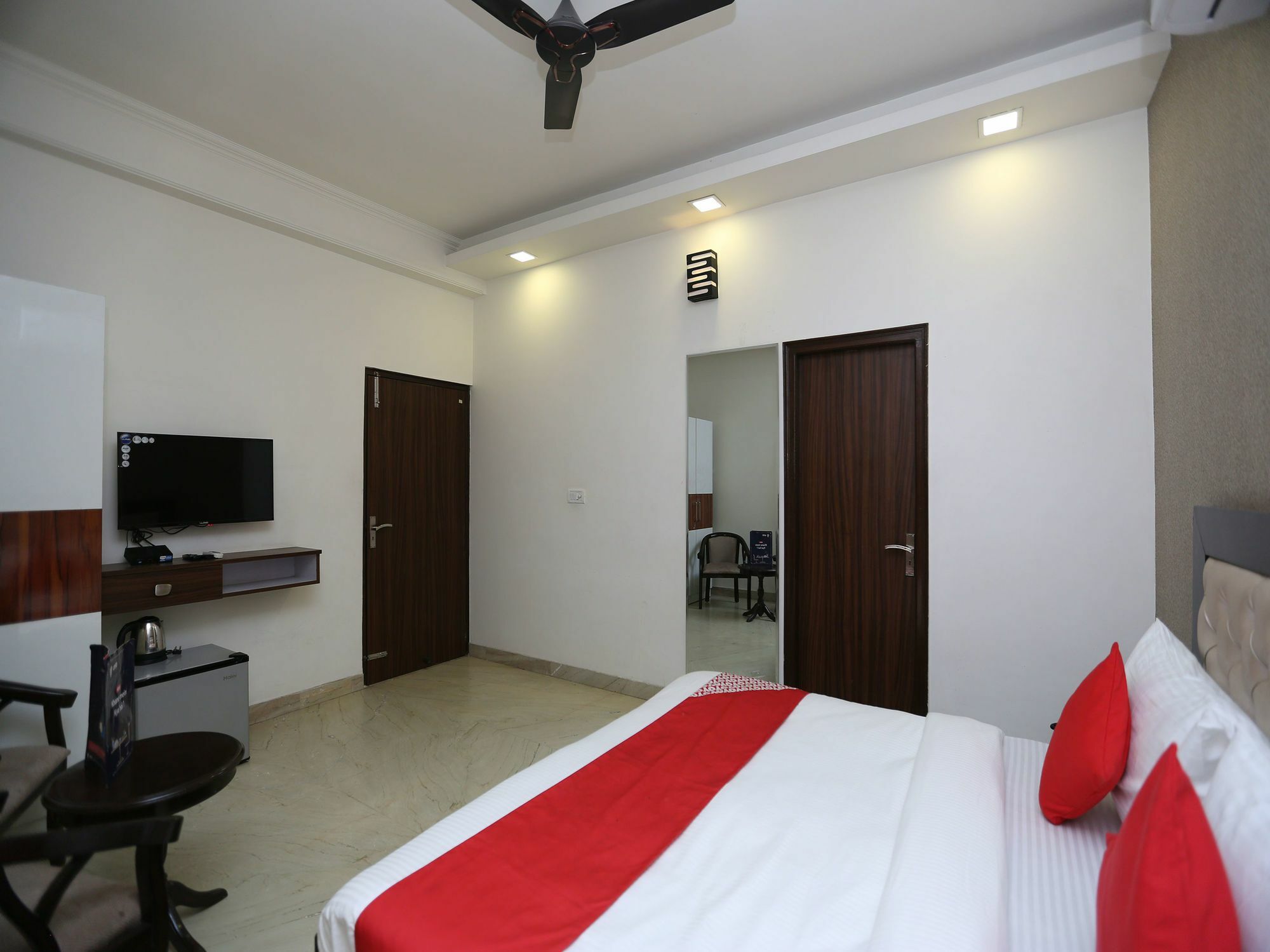 O Krishna Hotel