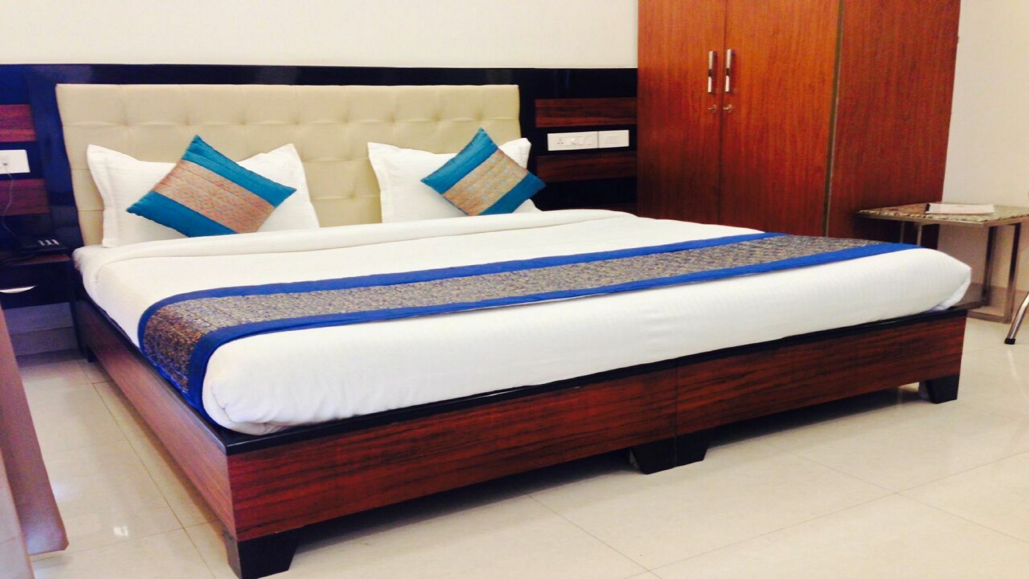 Sai Village 3*